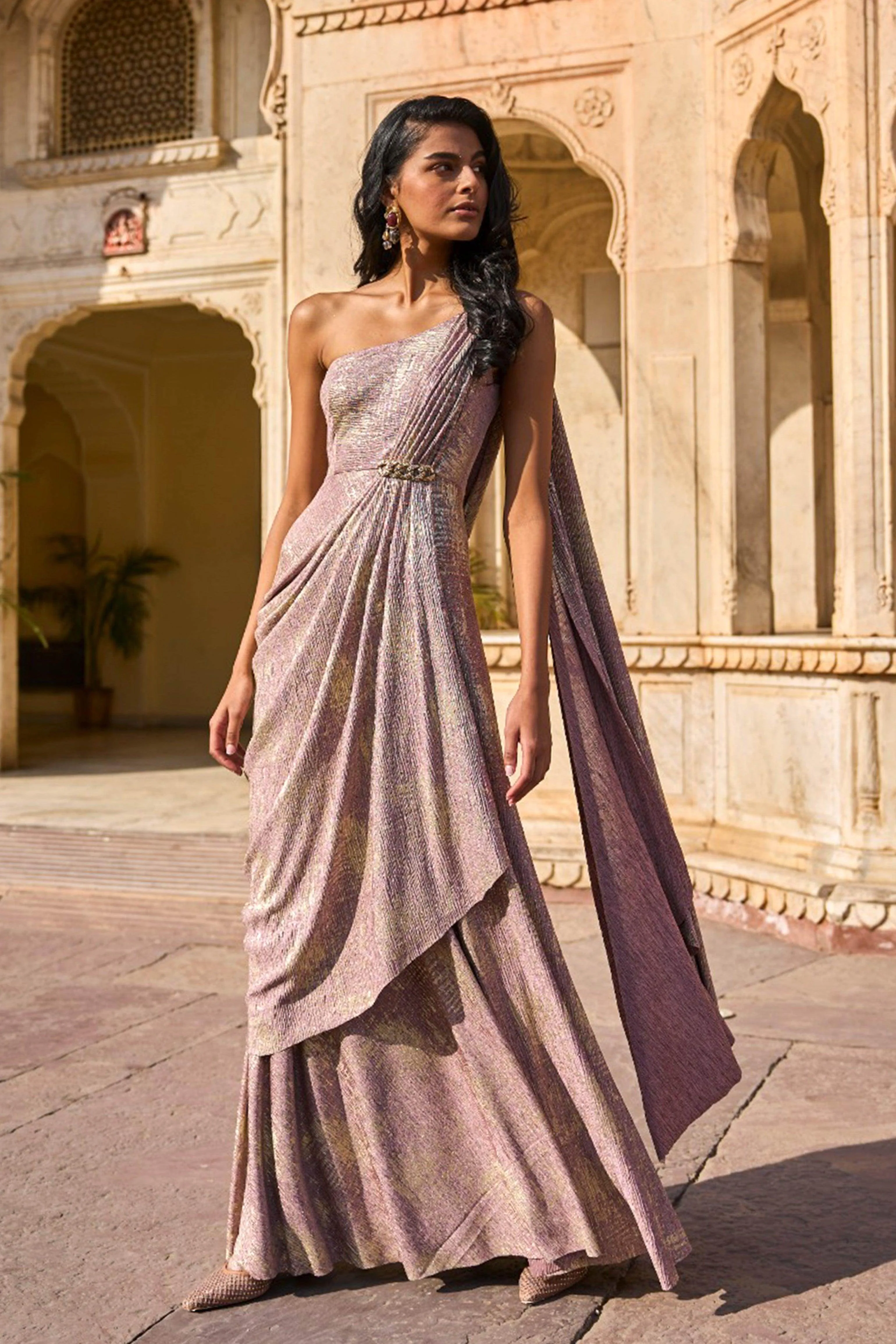 assets/culture/ostren-mirathene/mirathene-01-sari-drape-gown.webp